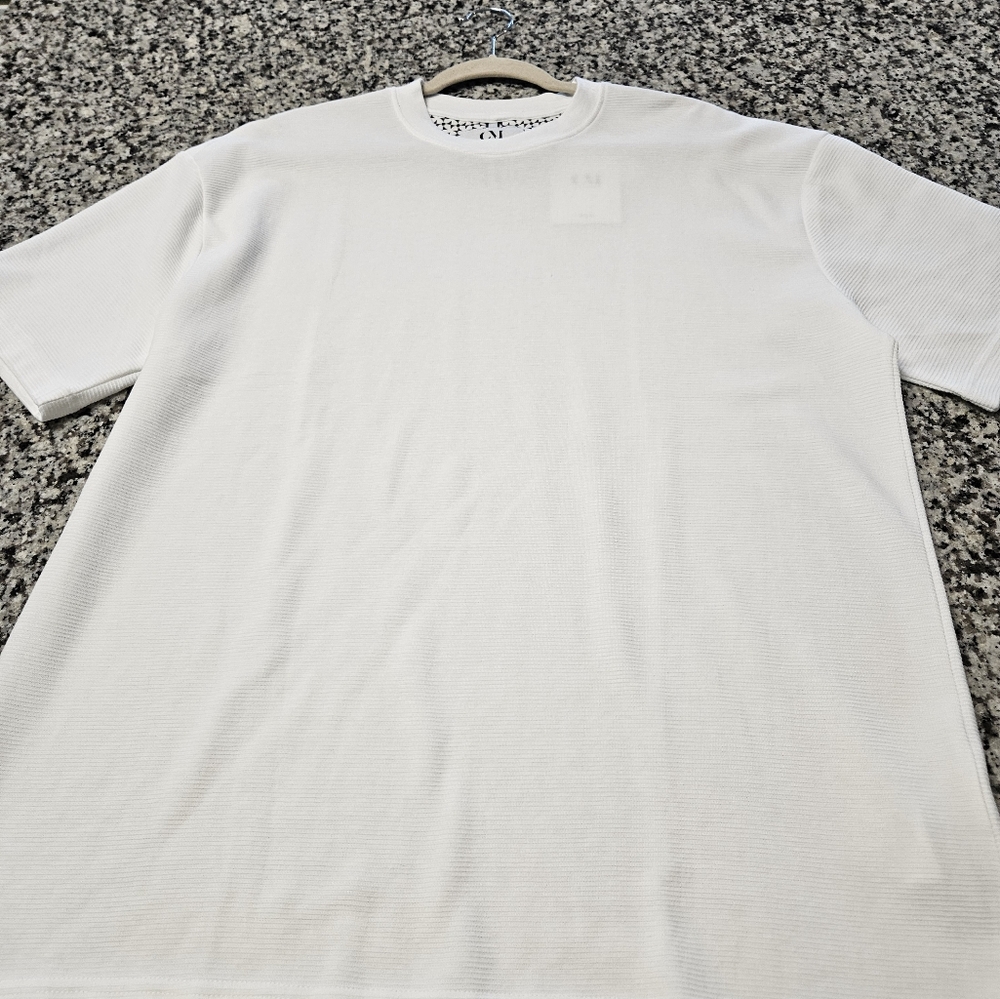 CM Ricky Singh Men's Oversized Top NWT